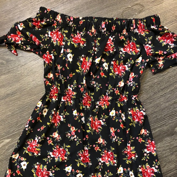 Dress - Picture 1 of 3